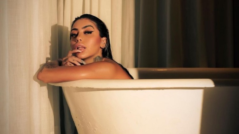 MC Mirella diz que ataque em boate deu prejuízo de R$ 400