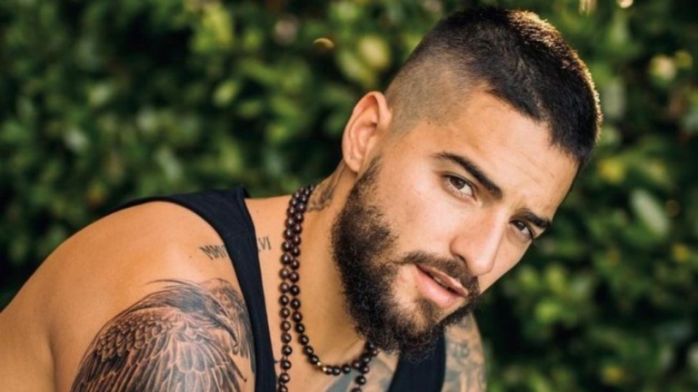 Cantor Maluma escapa de acidente aéreo que matou 4 pessoas