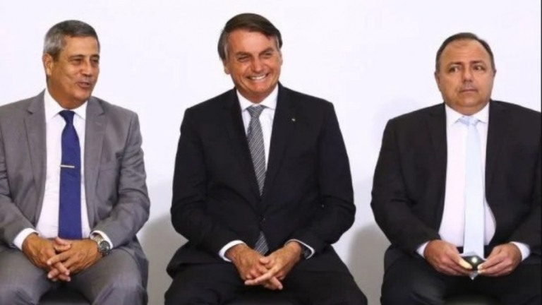 Relatório alternativo da CPI vai pedir indiciamento de Bolsonaro e Pazuello