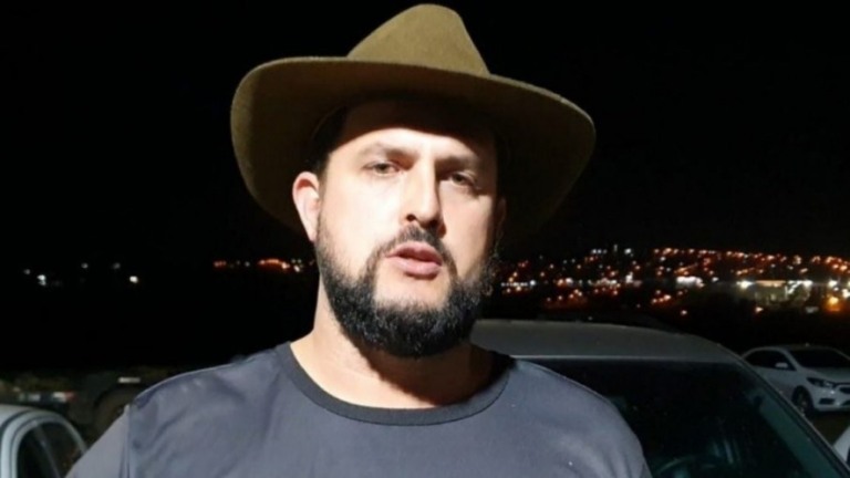 Zé Trovão diz que não voltará ao Brasil para ser preso: "Não retiro o que disse"