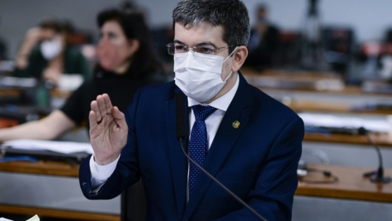 "CPI não vai acabar quando a gente pensa que termina", diz Randolfe