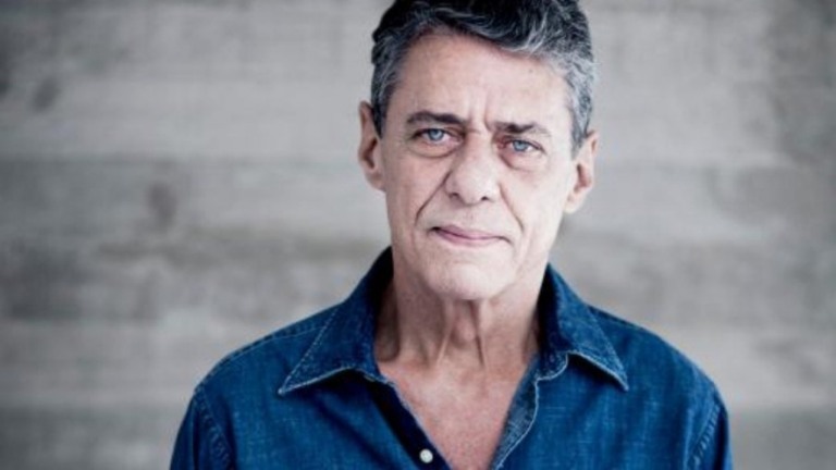 Chico Buarque passa por cirurgia em hospital no Rio de Janeiro