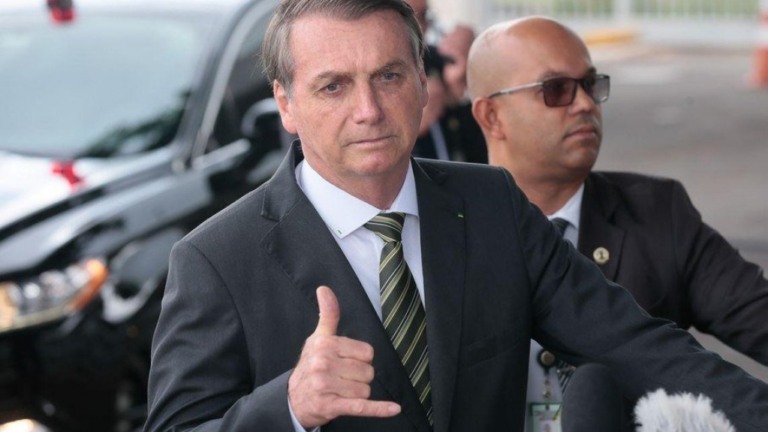 Bolsonaro diz que decidiu "não tomar mais a vacina" contra Covid-19