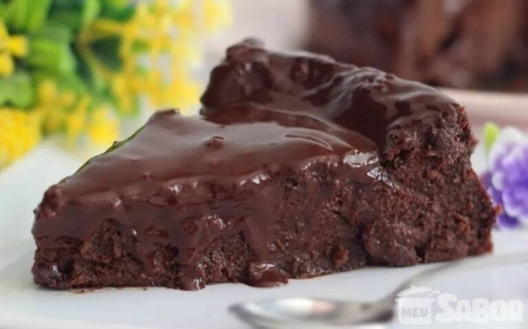 Bolo chocolate úmido Bolo chocolate úmido