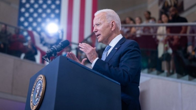 Congressistas pedem que Biden revogue oferta militar feita ao Brasil