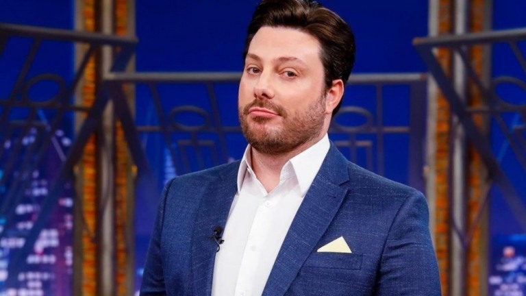 Danilo Gentili é processado em R$ 88 mil por causa de post em rede social