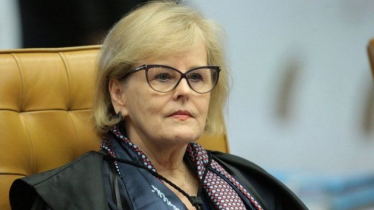 Rosa Weber manda PGR avaliar pedido de investigação contra Alcolumbre