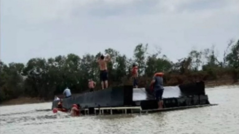 Barco-hotel naufraga no rio Paraguai e deixa 7 desaparecidos após temporal no MS