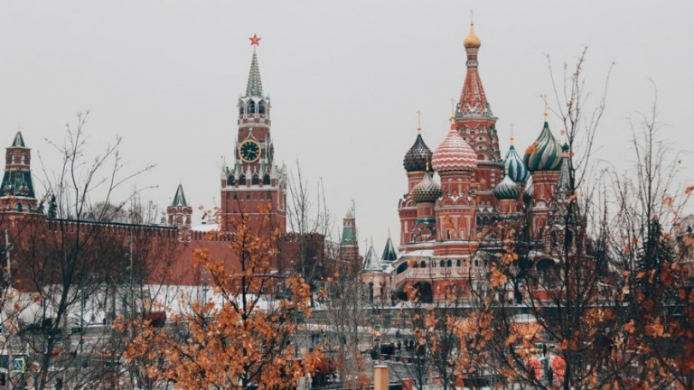 Rússia registra mais de mil mortes em 24h pela 1ª vez desde o início da pandemia