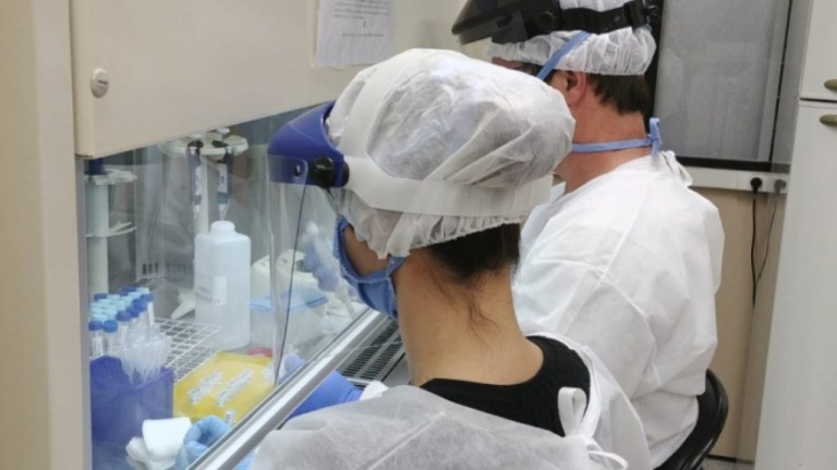 Pesquisadores da UFSCar desenvolvem teste de Covid-19 pela saliva e usando luz