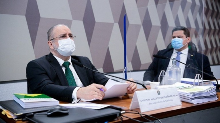 Aras diz que 'tem tido conversas' sobre a possibilidade de ser indicado ao STF
