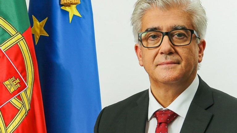 Covid-19: Portugal promete doação de 400 mil doses de vacina para o Brasil