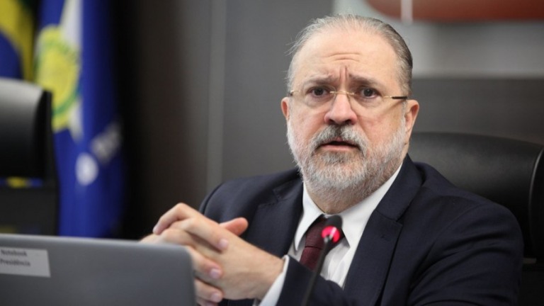 Aras defende quebra de sigilos de assessor de Eduardo Bolsonaro pela CPI