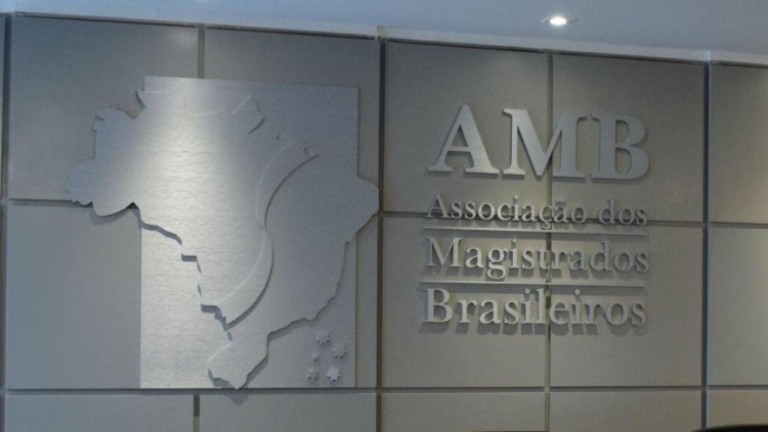 Brasil recebe juízas afegãs que foram ameaçadas pelo Talibã