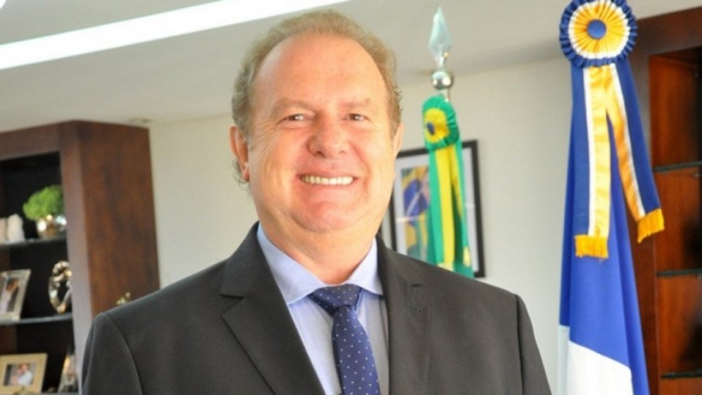 PF realiza busca e apreensão na casa de Mauro Carlesse, governador do Tocantins