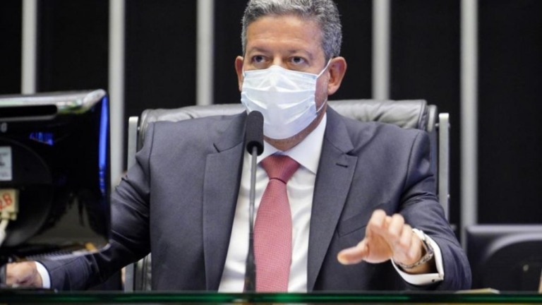 Lira reage à derrota em votação de PEC: 'Jogo só termina quando acaba'