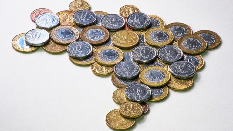 Auxílio Brasil deve ter custo extra de R$ 51,1 bilhões e ferir teto em 2022
