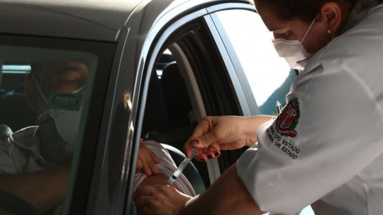 Capital recebe 27 mil doses de vacina de cidades da região metropolitana