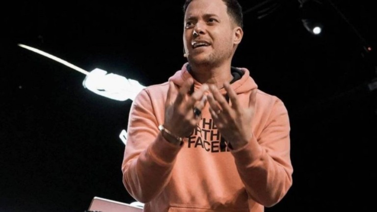 Pastor André Valadão se envolve em novas polêmicas e é acusado de preconceito