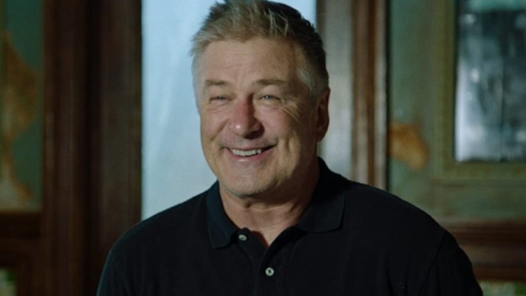Alec Baldwin foi avisado que arma era segura antes de disparo que matou diretora