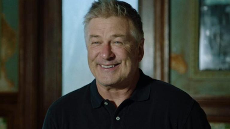 Alec Baldwin foi avisado que arma era segura antes de disparo que matou diretora