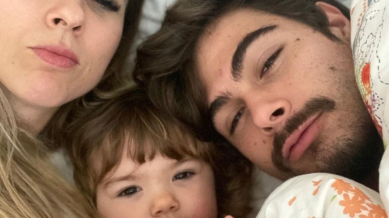 Tata Werneck registra momento fofo ao acordar com Clara Maria e Rafa Vitti