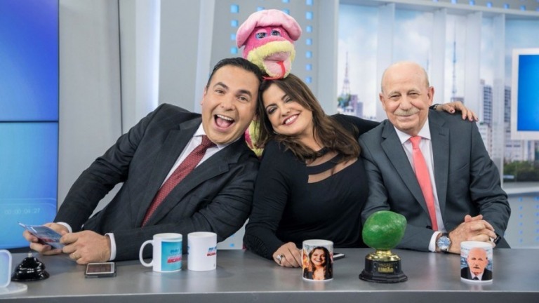 Reinaldo Gottino e Fabíola Reipert são afastados da Record TV