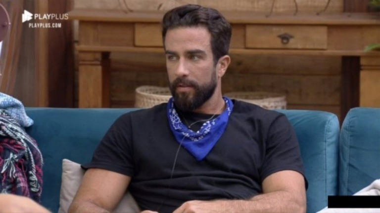 'A Fazenda 13': Erasmo não acredita em eliminação de Tati: "Única mulher negra"