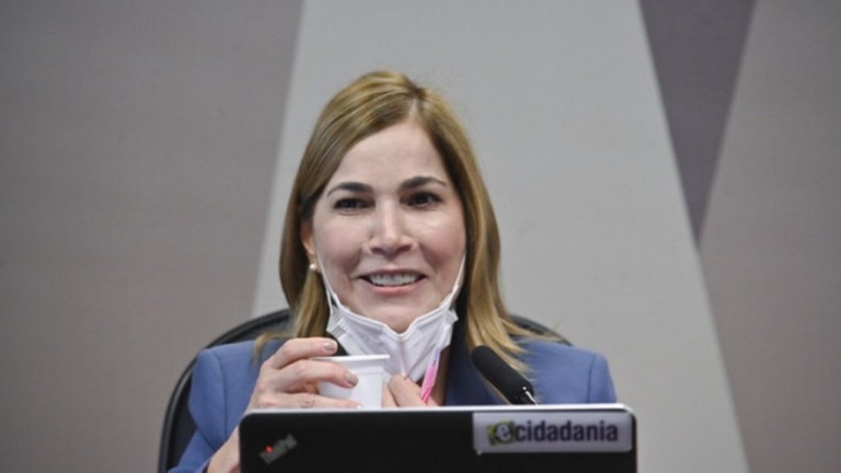 'Capitã Cloroquina' entra com ação no STF contra Omar Aziz
