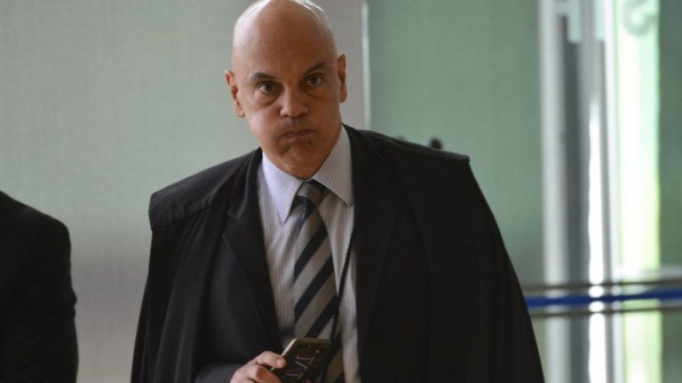 Moraes quer que CPI detalhe pedido de banimento de Bolsonaro das redes sociais