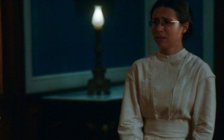 "Nos Tempos do Imperador": Aos prantos, Pilar implora o perdão de Dolores