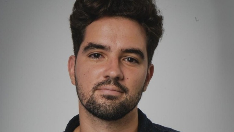 Eduardo Albuquerque, de Felicidade, ganha presente pelos trinta anos de carreira