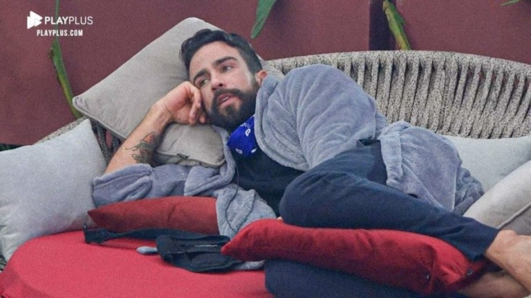 'A Fazenda 13': Erasmo pensou em atirar em gays com arma de paintball