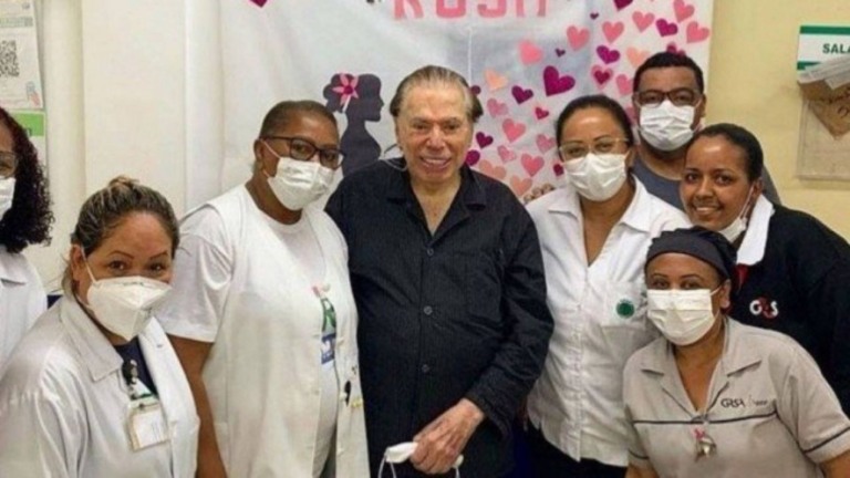 Silvio Santos marca retorno ao SBT após Covid-19, mas cancela gravações
