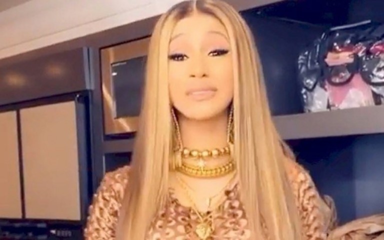 Cardi B apresentará o American Music Awards 2021