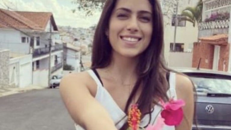 Jovem é atingida por pedra e morre durante escalada