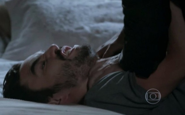 'Império': José Alfredo chora ao descobrir que Fabrício Melgaço é José Pedro