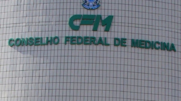 Parecer do CFM sobre autonomia para prescrição do kit covid não vai mudar