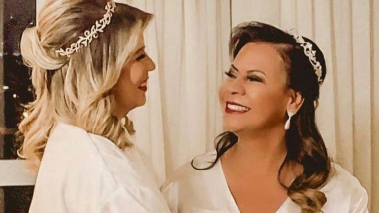 Mãe de MarÃlia Mendonça passa mal ao saber de morte da filha Mãe de MarÃlia Mendonça passa mal ao saber de morte da filha