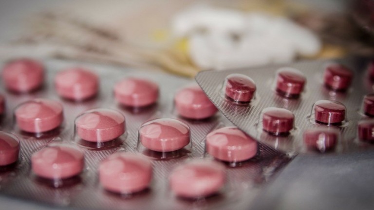 Entidades médicas cobram Ministério da Saúde por medidas contra kit covid