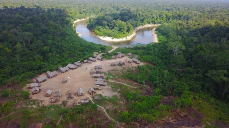 Justiça exonera da Funai militar que falou em 'meter fogo' em índios