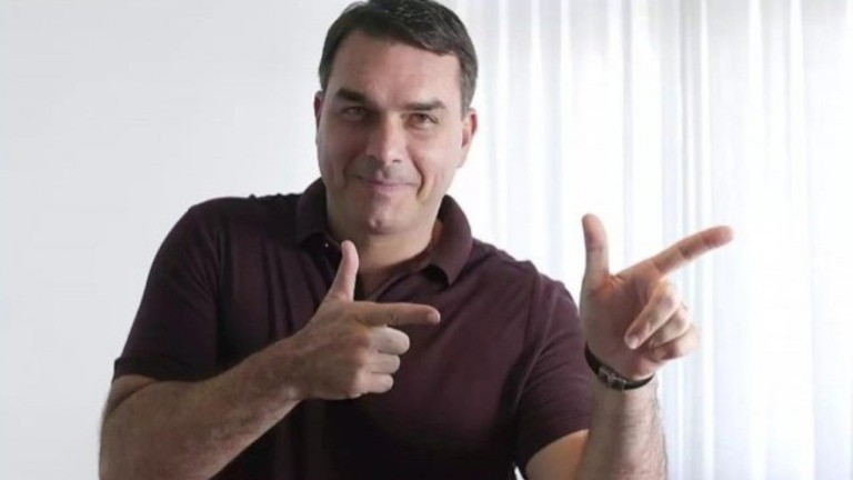 'Rachadinhas': STJ anula provas de investigação contra Flávio Bolsonaro