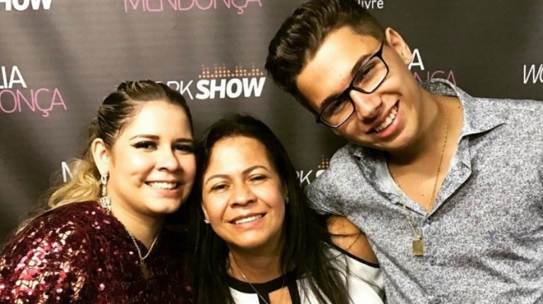 Mãe de Marília fala sobre neto: "Vamos contar devagarinho"