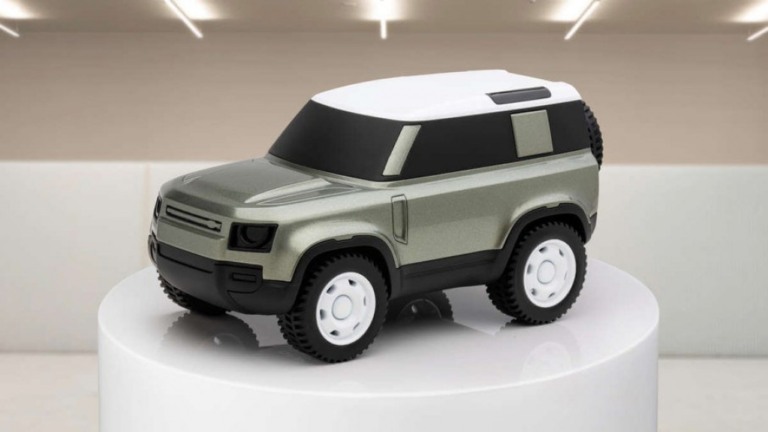 Land Rover desenvolve miniatura do modelo Defender no Reino Unido