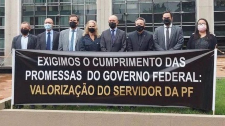 Policiais Federais protestam contra governo Bolsonaro: "Só tomamos porrada"