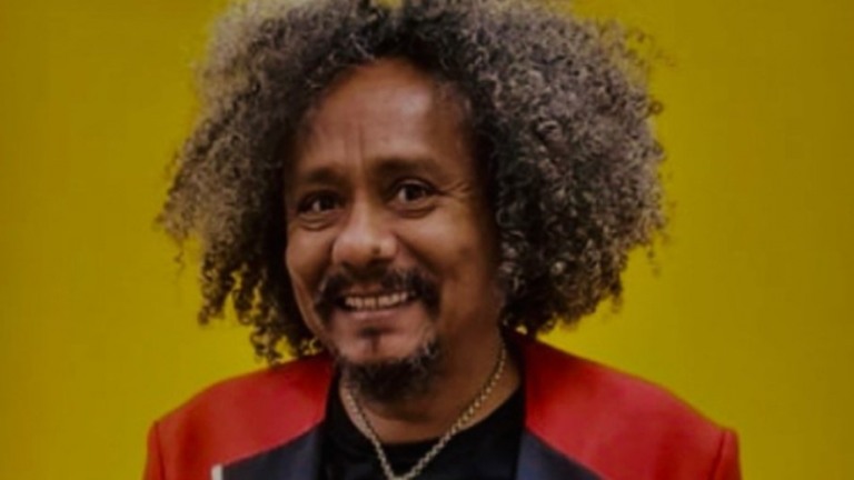 Chico César é vítima de racismo em programa de rádio da Paraíba