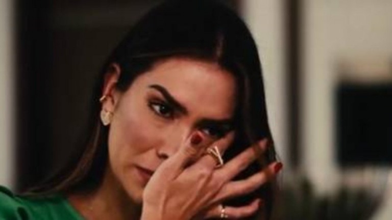 Adriana relembra rejeição após BBB: "Tinha perfil fake para pedir trabalhos"