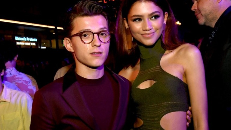 É oficial! Tom Holland e Zendaya assumem romance