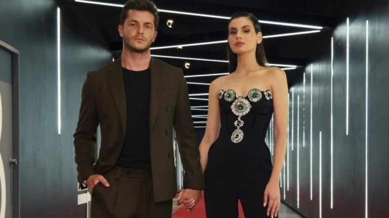 Klebber Toledo apoia Camila Queiroz após polêmica com Globo