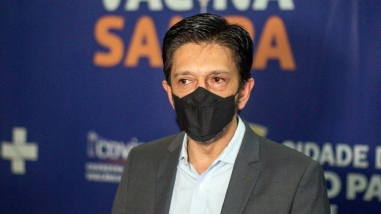 Prefeito de SP mantém distância de Bolsonaro e ainda busca marcar sua gestão